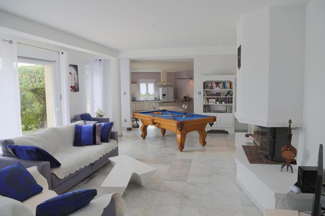 Elegante Villa De 180M3 Avec La Superbe Vue Connaux Ngoại thất bức ảnh